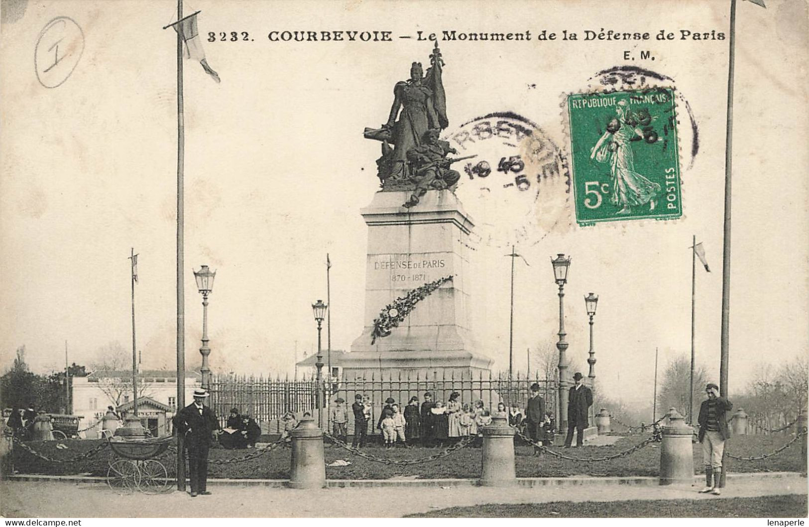 D9801 Courbevoie Le Monument De La Défense - Courbevoie