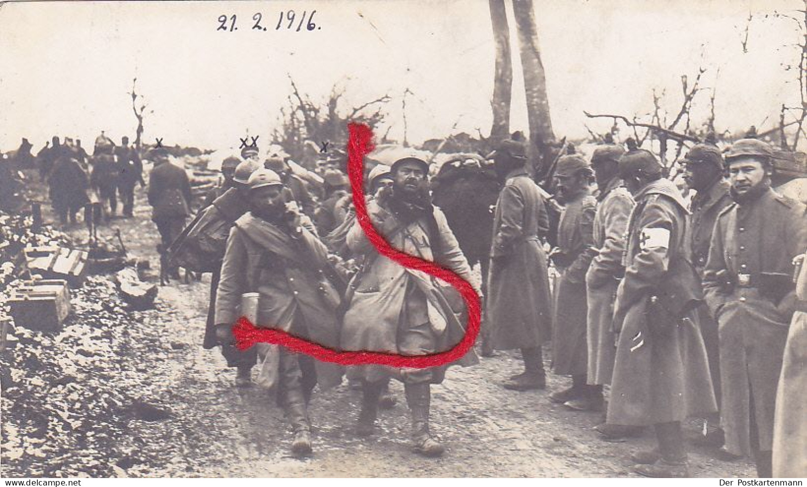 / 55 / - Vor VERDUN Gefangene Franzosen Mit Verwundeten  Carte Photo Allemande 1° Guerre TEXTE !!!! - Verdun