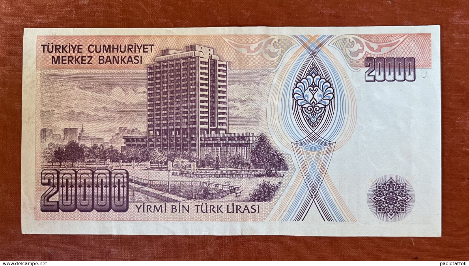 Turkey, 1995-20000 Lira. Purple Ornament- Obverse A Portrait Of President Mustafa Kemal Atatürk  . - Turchia