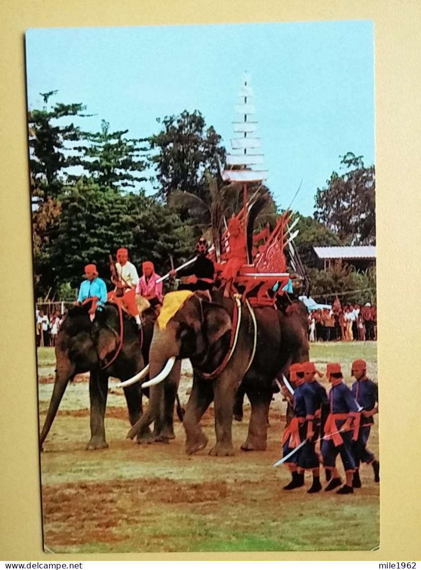 KOV 506-46 - ELEPHANT, ELEFANT, THAILAND - Elefanten