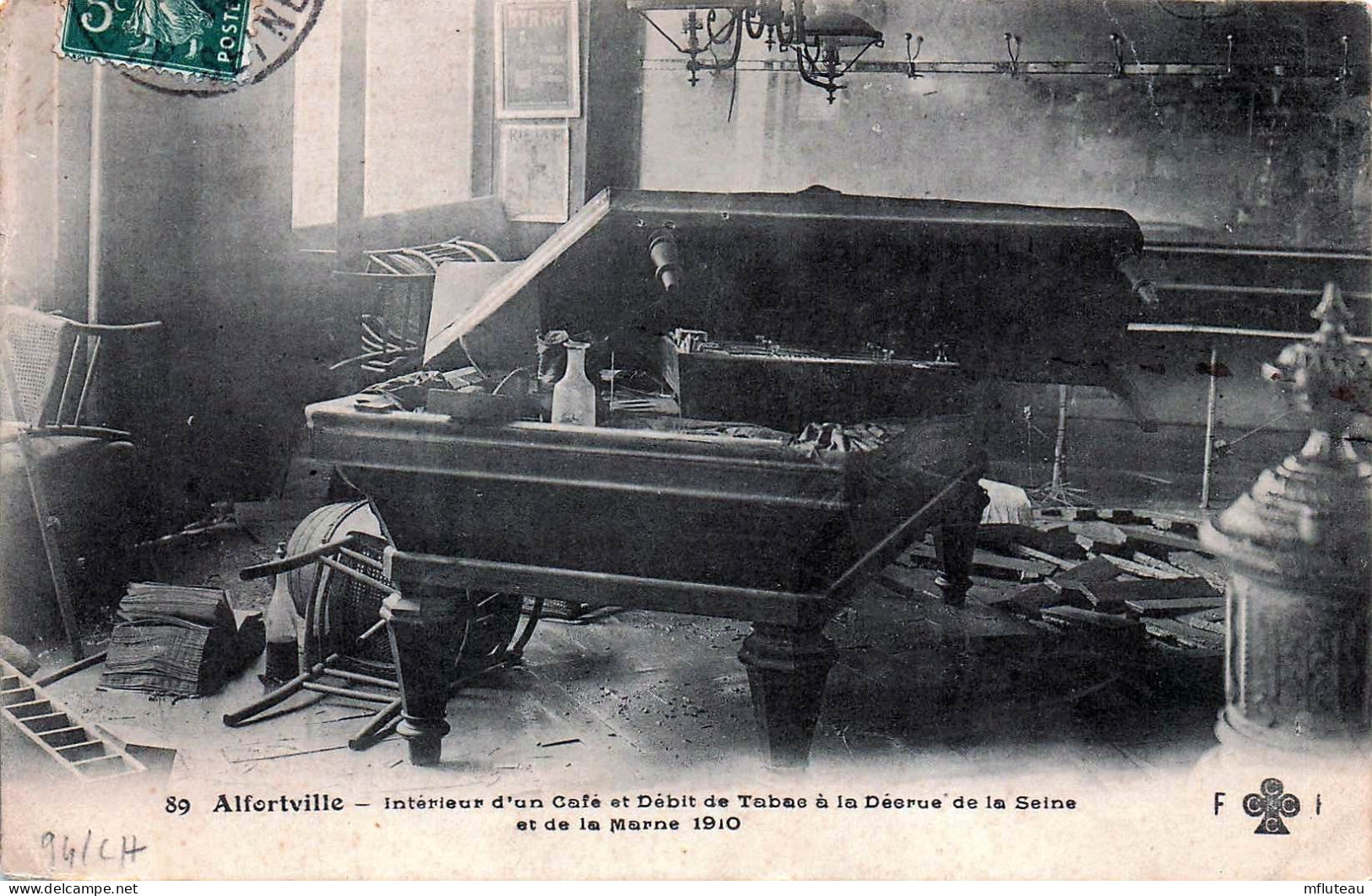 94* ALFORTVILLE Interieur D Un Cafe- Tabac  A La Decrue 1910      RL45,0365 - Alfortville