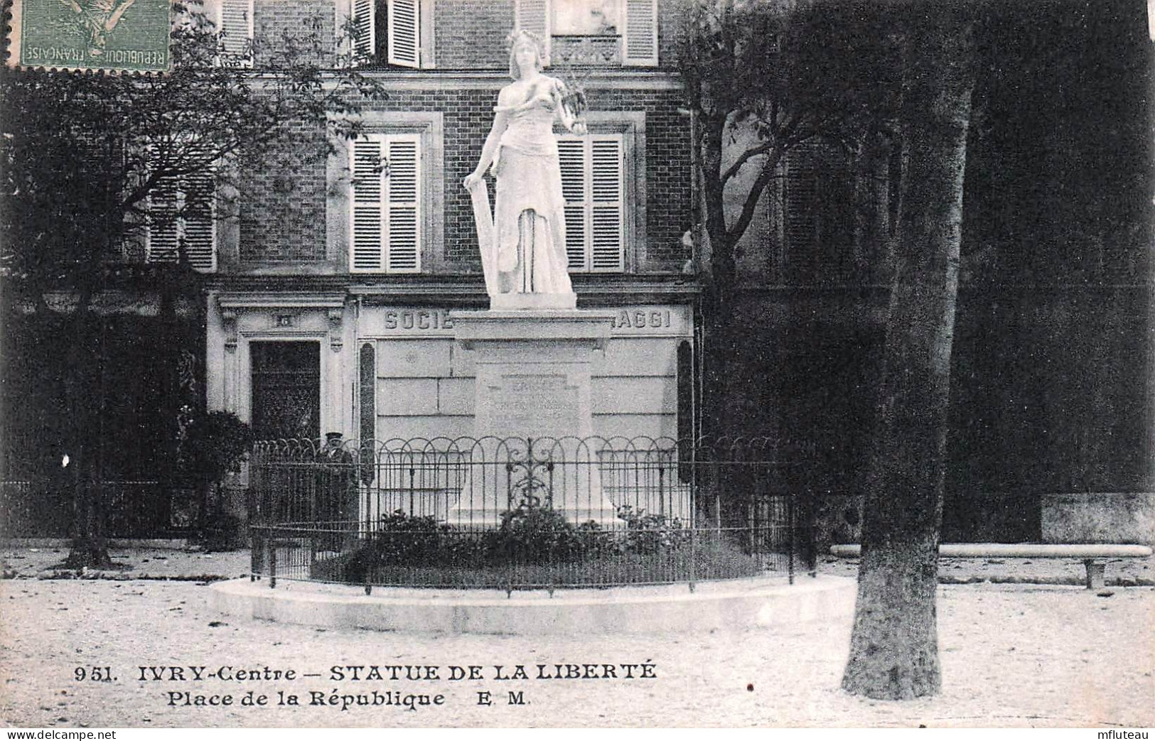 94* IVRY   Statue E La Liberte – Place De La Republique   RL45,1151 - Ivry Sur Seine