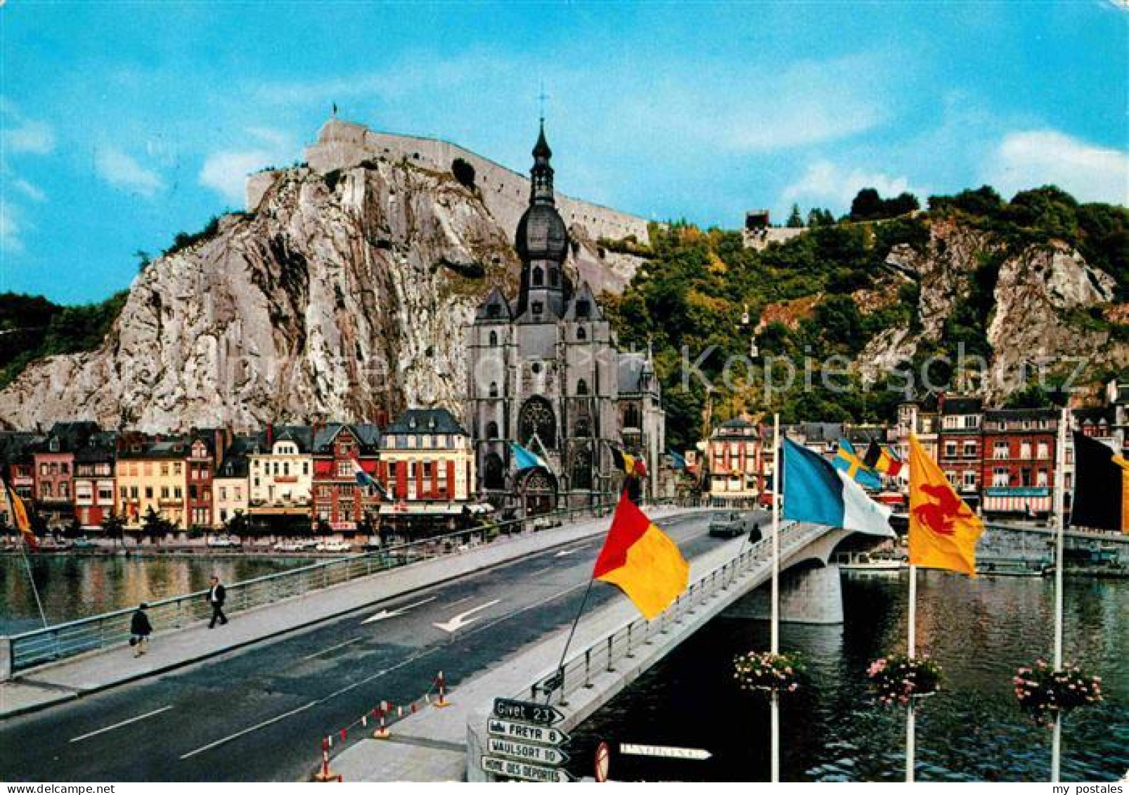 72665156 Dinant Wallonie Le Pont La Collegiale Et La Citadelle Dinant - Dinant