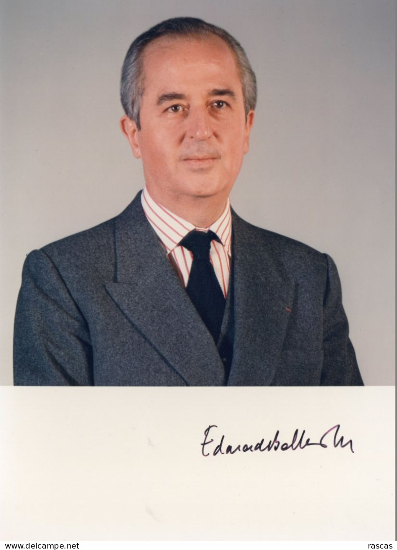 PHOTO GRAND FORMAT 1 - ENV 1 - POLITIQUE - PHOTO DEDICACEE DU PREMIER MINISTRE EDOUARD BALLADUR - Signed Photographs