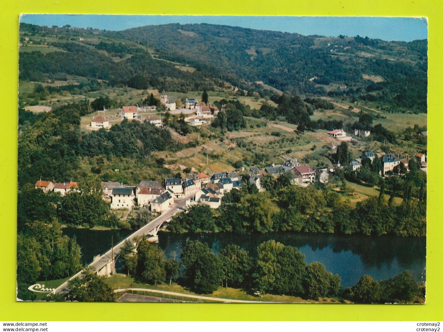 19 BEAULIEU SUR DORDOGNE ALTILLAC Vers Argentat Vue Générale Aérienne En 1974 Court De Tennis - Argentat