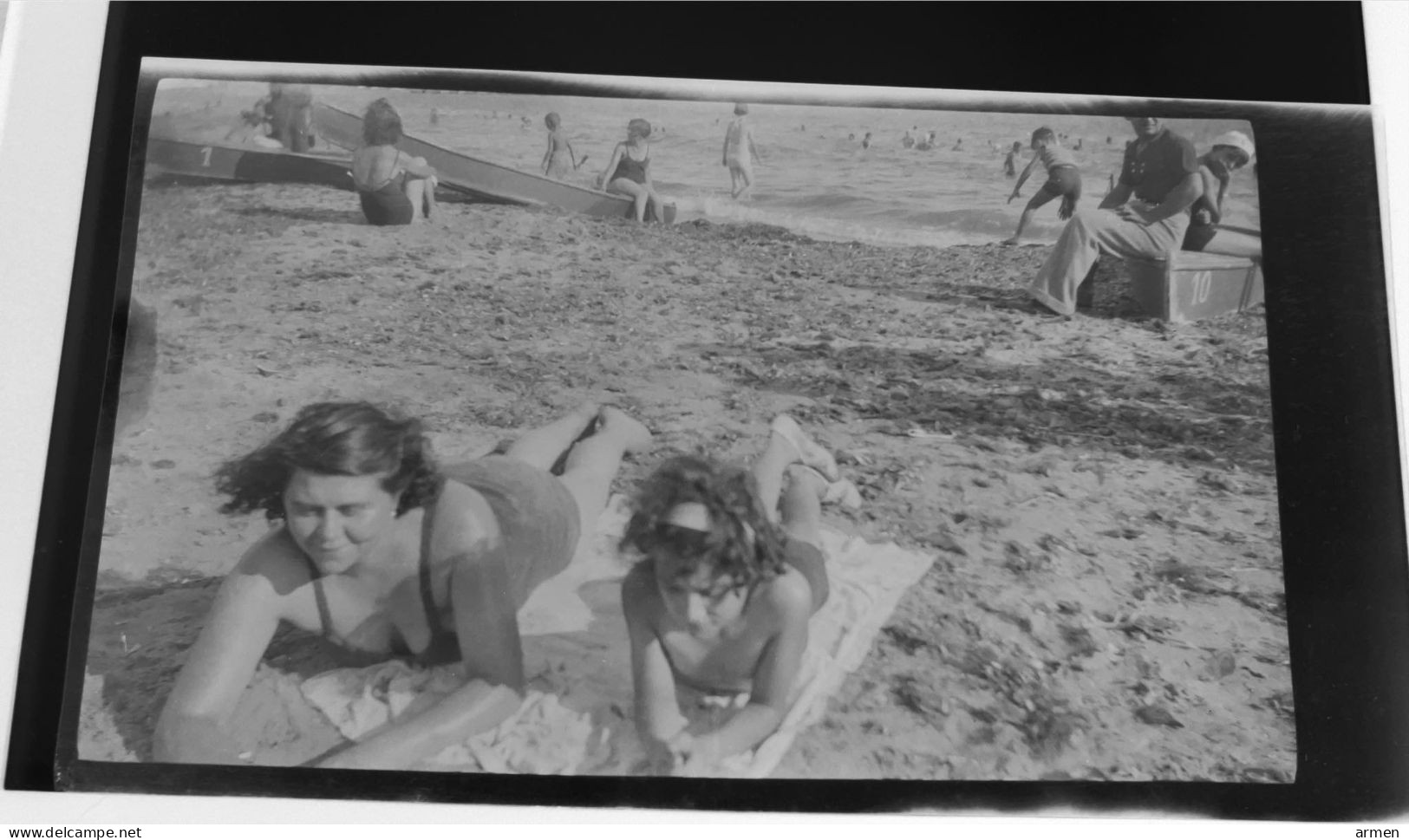 Négatif Film Snapshot -  PIN UP PLAGE  SCENE DE PLAGE - Plaques De Verre