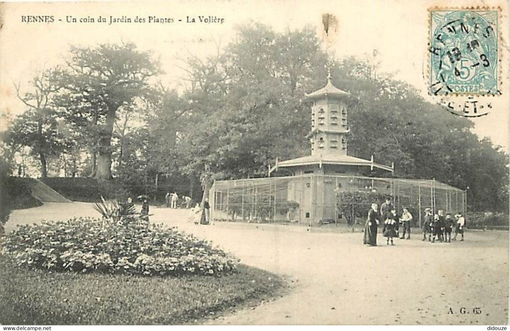 35 - Rennes - Un Coin Du Jardin Des Plantes - La Volière - Animée - Etat Pli Visible - CPA - Voir Scans Recto-Verso - Rennes