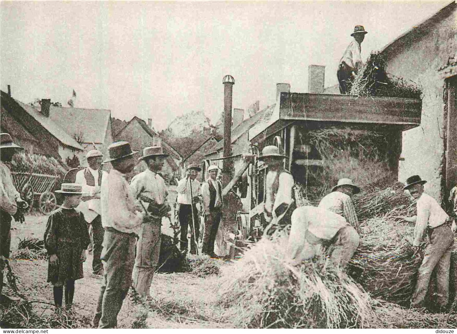 Reproduction CPA - Paysans - Un Battage En Nivernais - Au Début Du Siècle En Bourgogne - Morvan - Auxois - Nivernais - C - Bauern