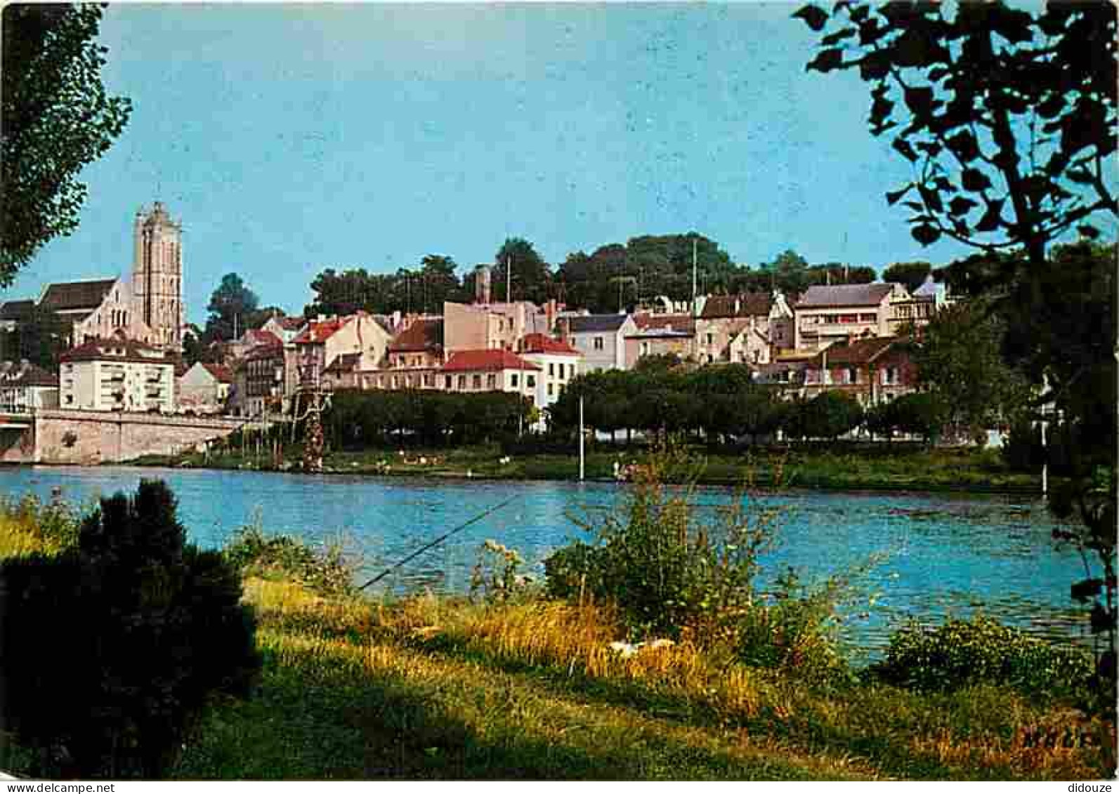 95 - Beaumont Sur Oise - Vue Des Bords De L'Oise - CPM - Voir Scans Recto-Verso - Beaumont Sur Oise