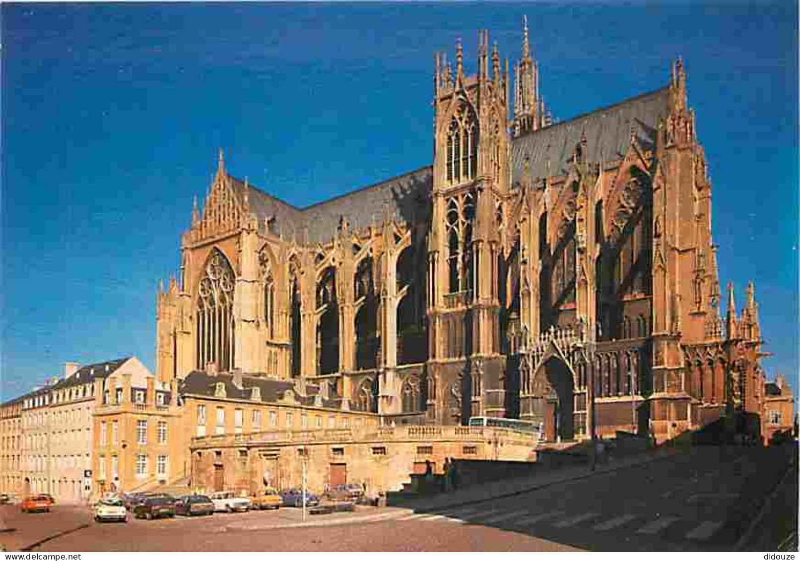 57 - Metz - La Cathédrale Saint Etienne - Vue De La Place De Chambre - Automobiles - Carte Neuve - CPM - Voir Scans Rect - Metz