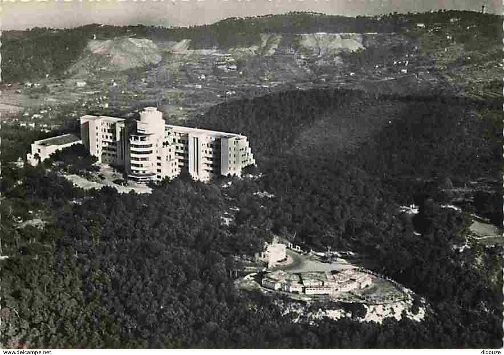 06 - Vallauris - Le Centre Hélio-Marin - Building - CPM - Voir Scans Recto-Verso - Vallauris