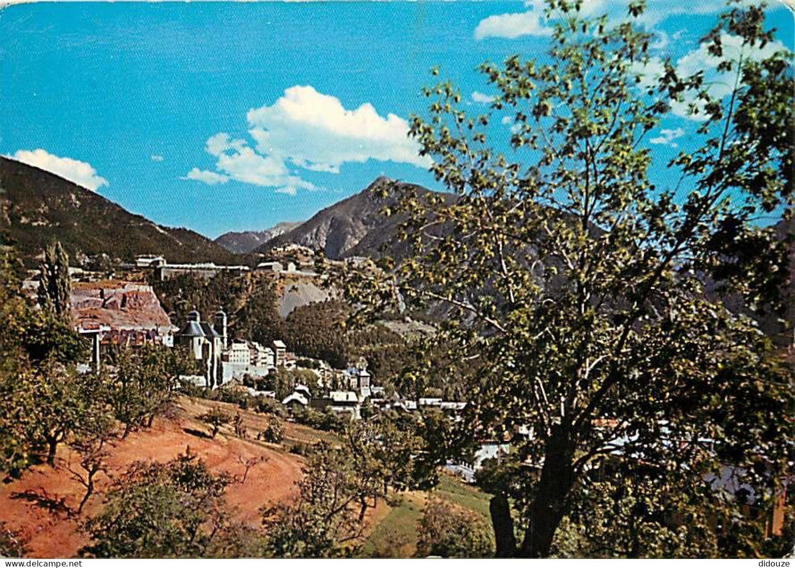 05 - Briançon - Les Fortifications. Forts Des Têtes Et Randouillet. Dans Le Fond, Col D'Izoard. - CPM - Voir Scans Recto - Briancon