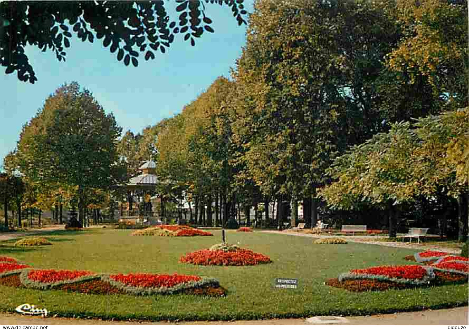 01 - Bourg En Bresse - Jardin Du Quinconce - Carte Neuve - CPM - Voir Scans Recto-Verso  - Autres & Non Classés