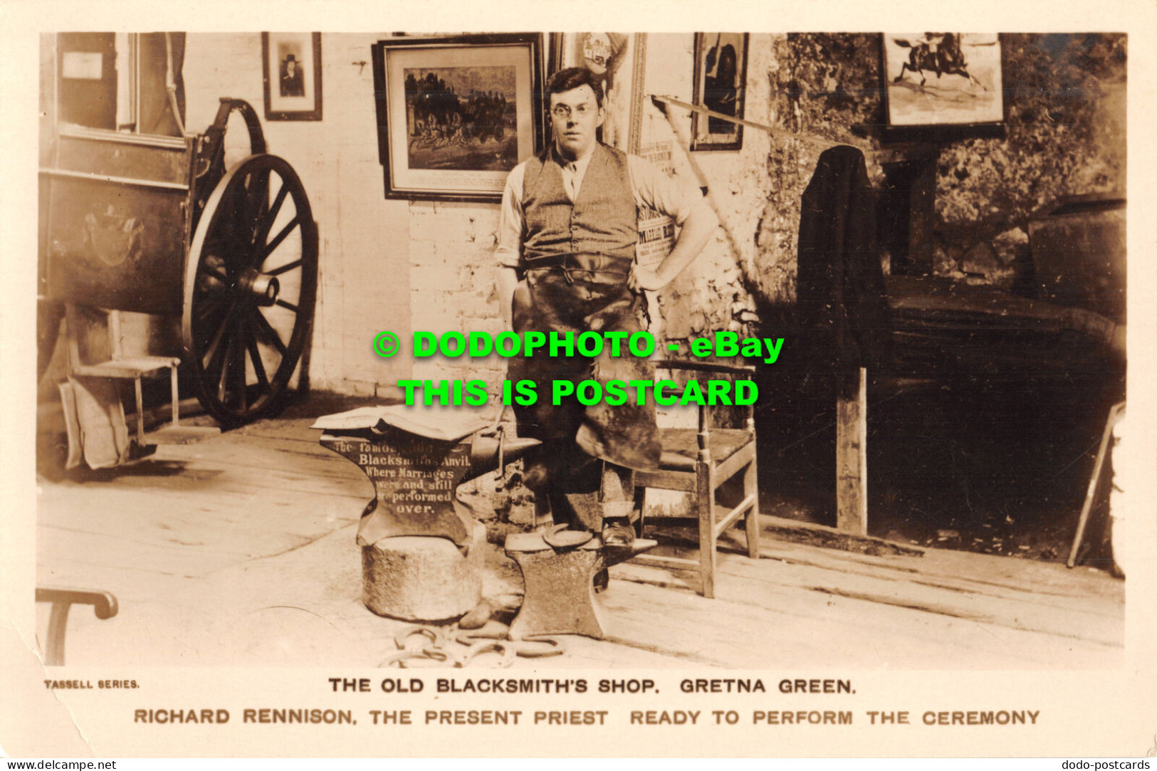 R467262 Gretna Green. The Old Blacksmith Shop. Richard Rennison. The Present Pri - Welt