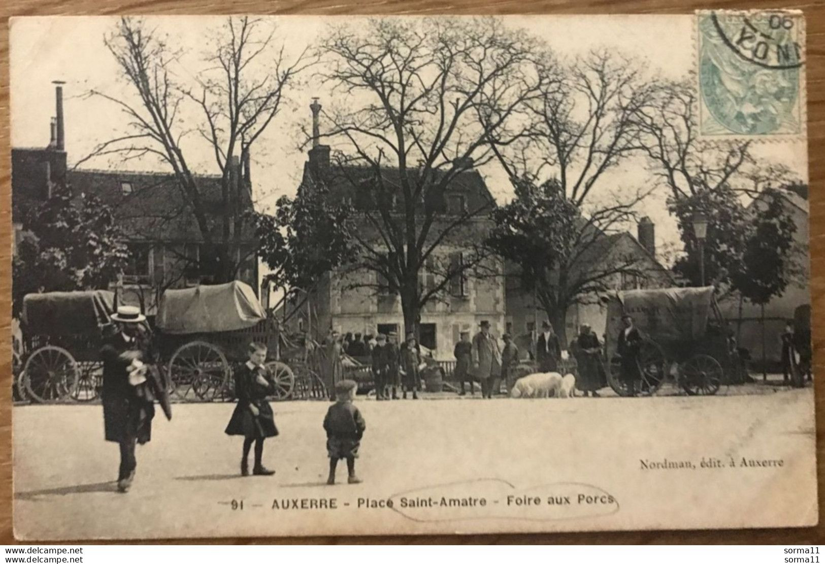 CPA AUXERRE 89 Place Saint Amatre, Foire Aux Porcs (2 Scans) - Sonstige & Ohne Zuordnung