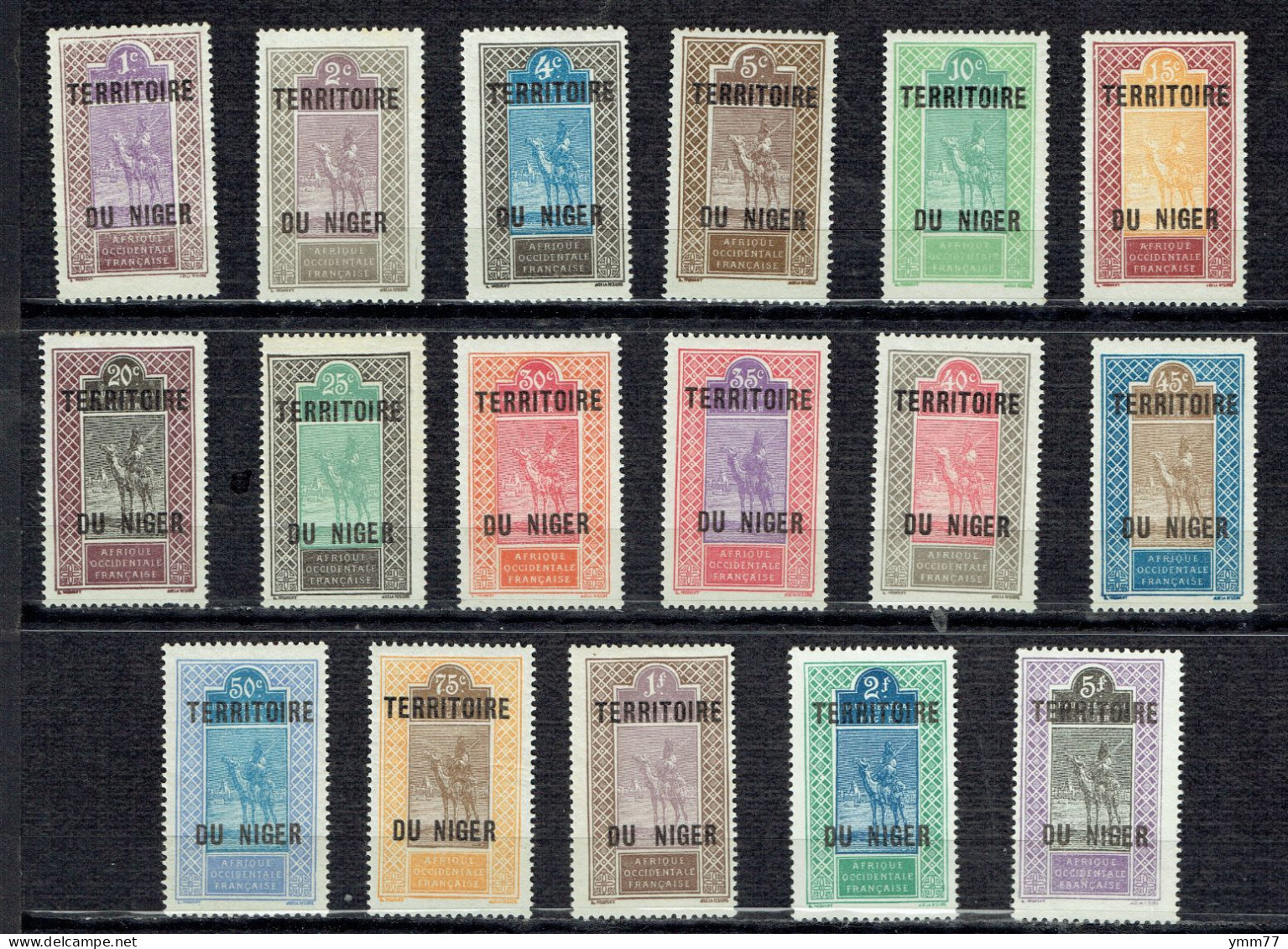 Timbre Du Haut-Sénégal Et Niger Surchargé "NIGER" - Unused Stamps