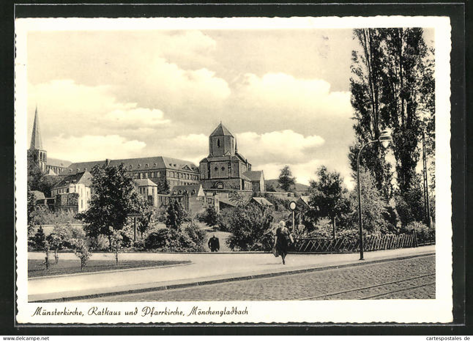 AK Mönchengladbach, Münsterkirche, Rathaus Und Pfarrkirche  - Mönchengladbach