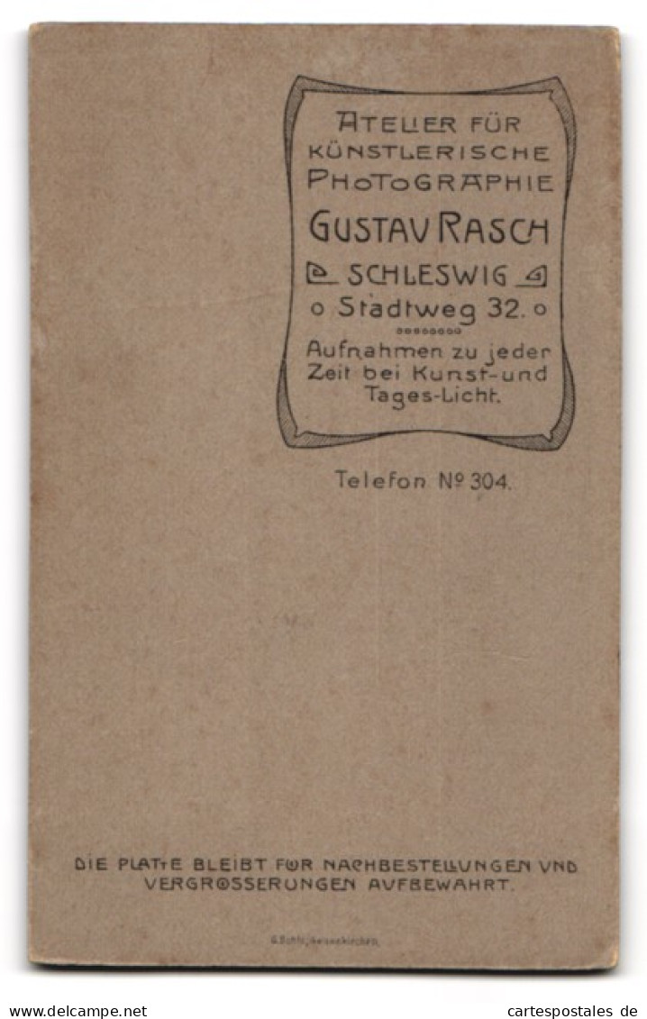 Fotografie Gustav Rasch, Schleswig, Stadtweg 32, Junger Bursche In Matrosendress Mit Segelohren  - Personnes Anonymes