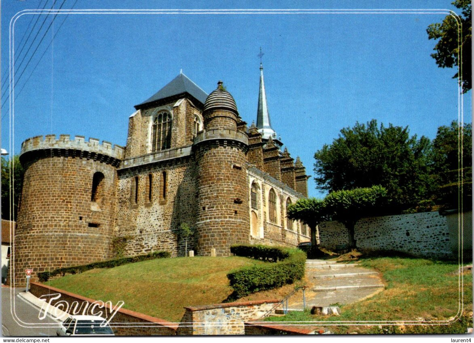 17-5-2024 (5 Z 22) France - Eglise De TOUCY - Kerken En Kathedralen