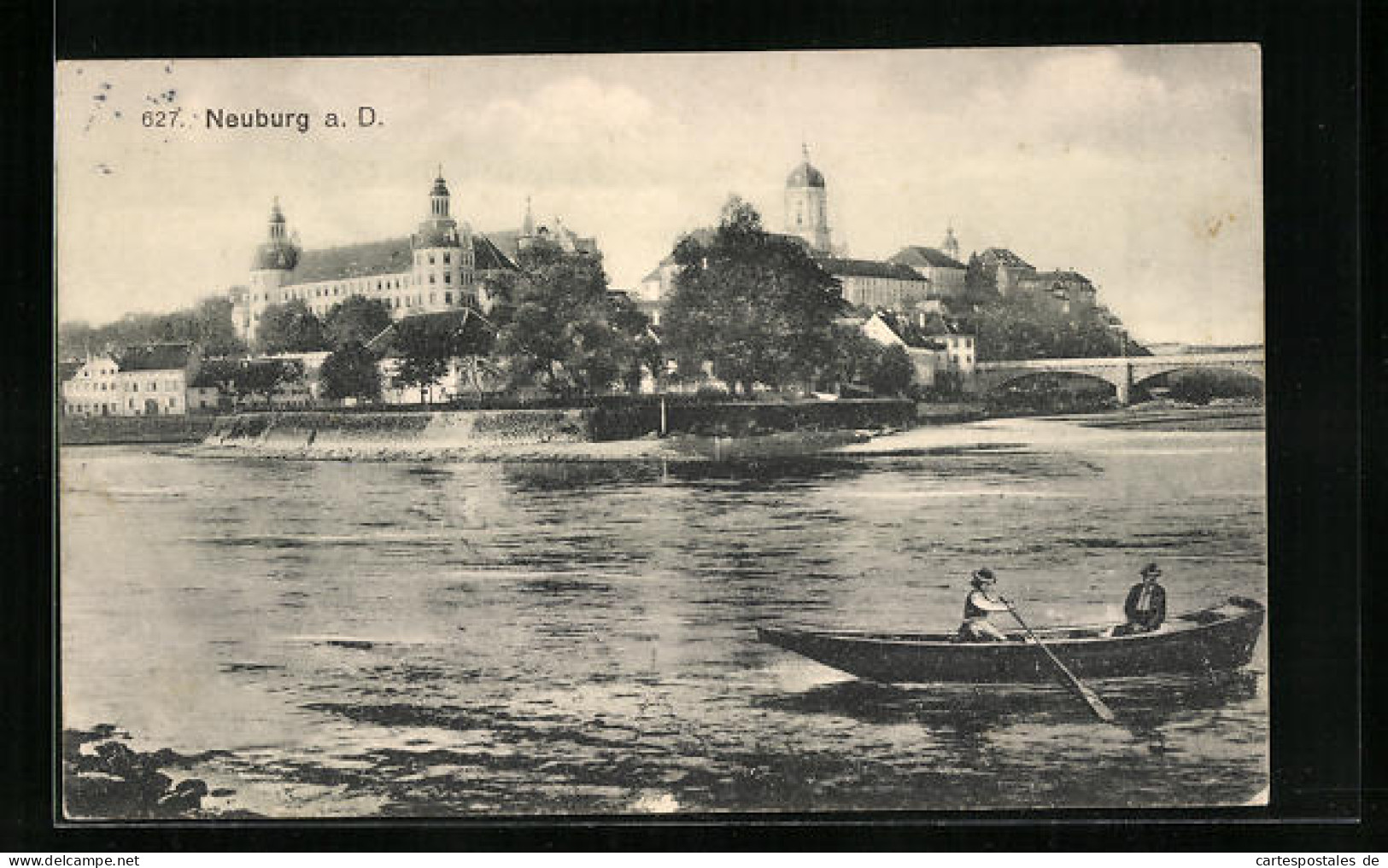 AK Neuburg A. D., Blick Auf Die Stadt Mit Paar Im Ruderboot  - Neuburg