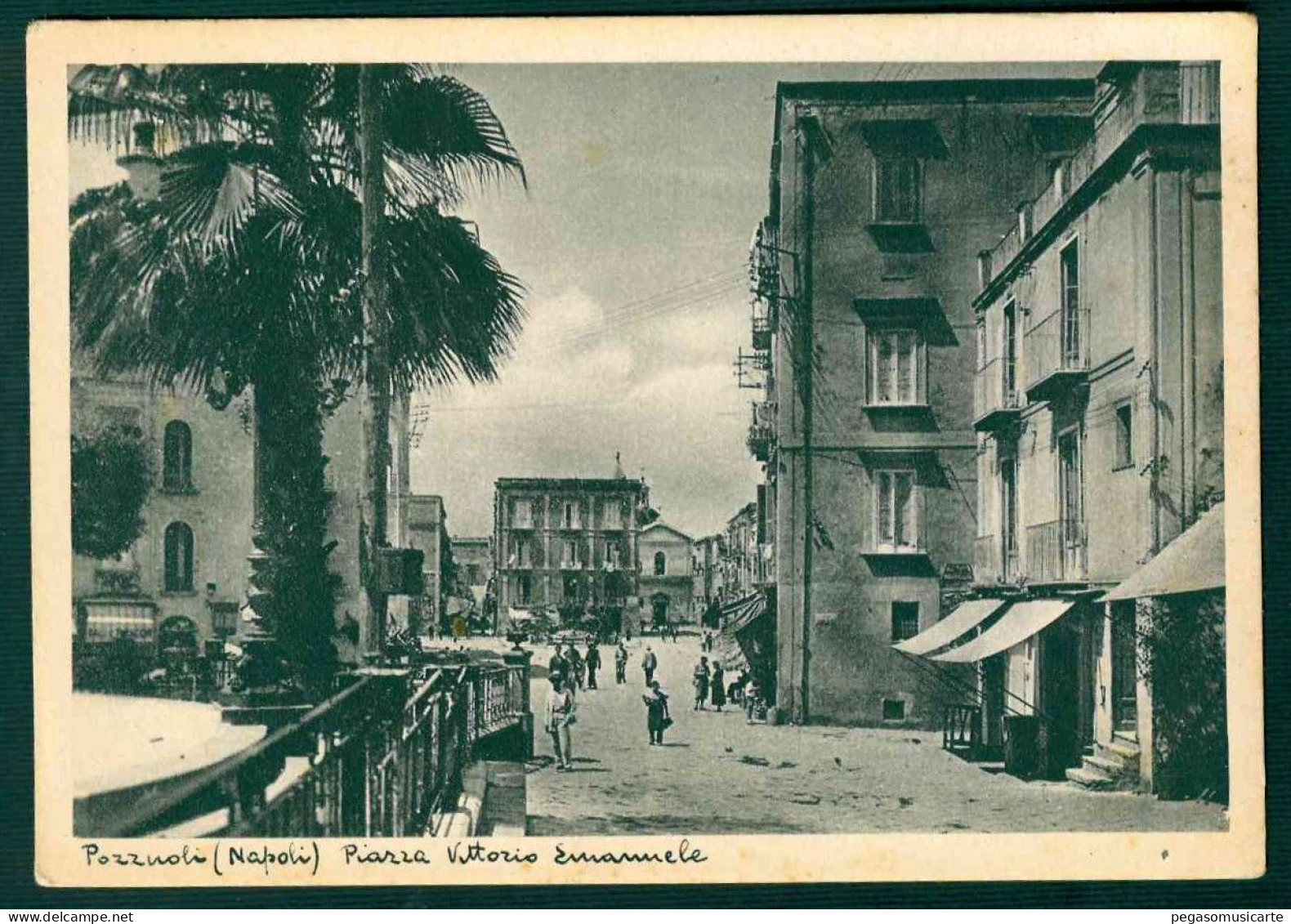 BH009 - POZZUOLI NAPOLI PIAZZA VITTORIO EMANUELE - ANIMATA 1930 CIRCA - Pozzuoli