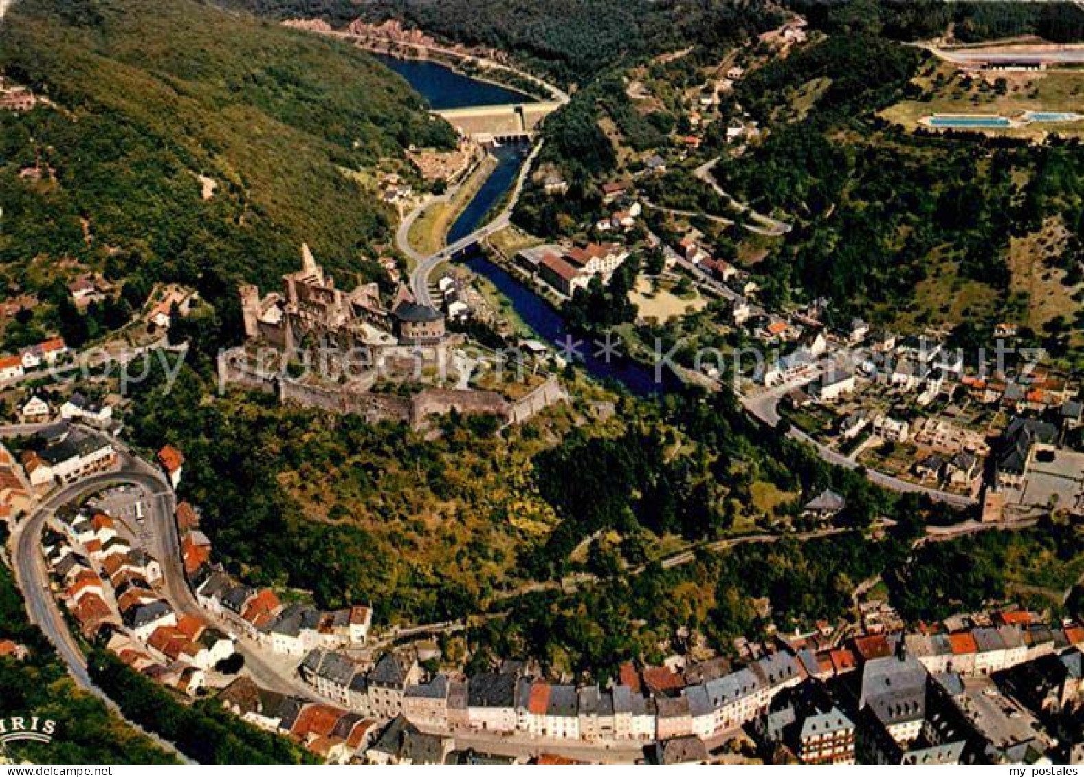 72663541 Vianden Vue Generale Et Le Chateau Vue Aerienne - Andere & Zonder Classificatie