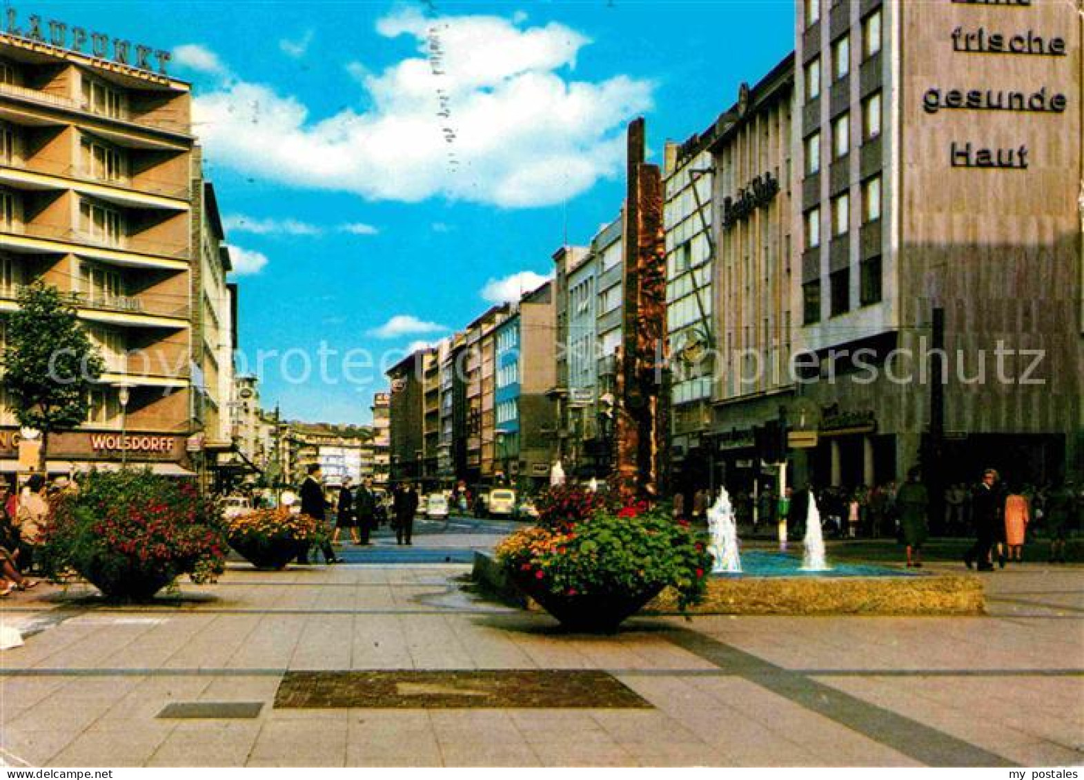 72663439 Duesseldorf Schadowstrasse Brunnen Duesseldorf - Düsseldorf