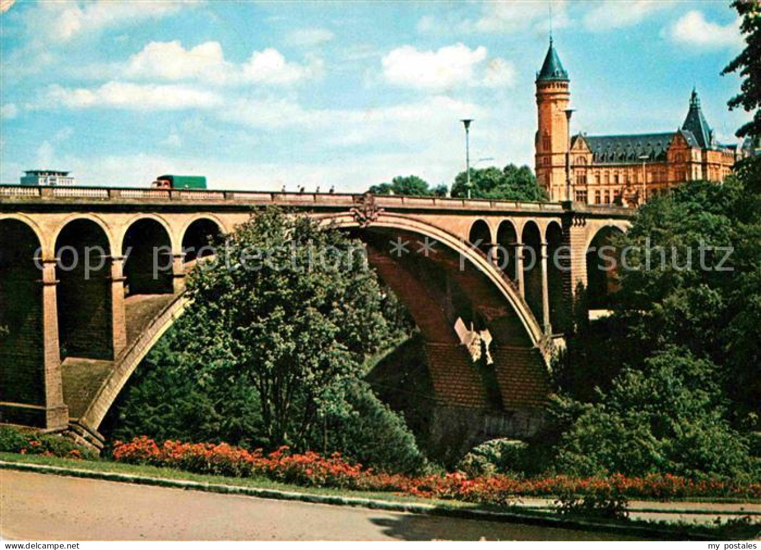 72663315 Luxemburg_Luxembourg Pont Adophe Et Caisse D_Epargne - Andere & Zonder Classificatie