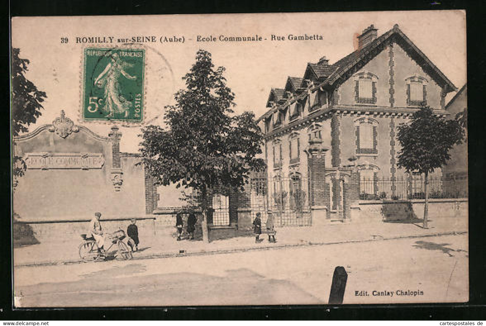 CPA Romilly-Sur-Seine, Ecole Communale, Rue Gambetta  - Romilly-sur-Seine