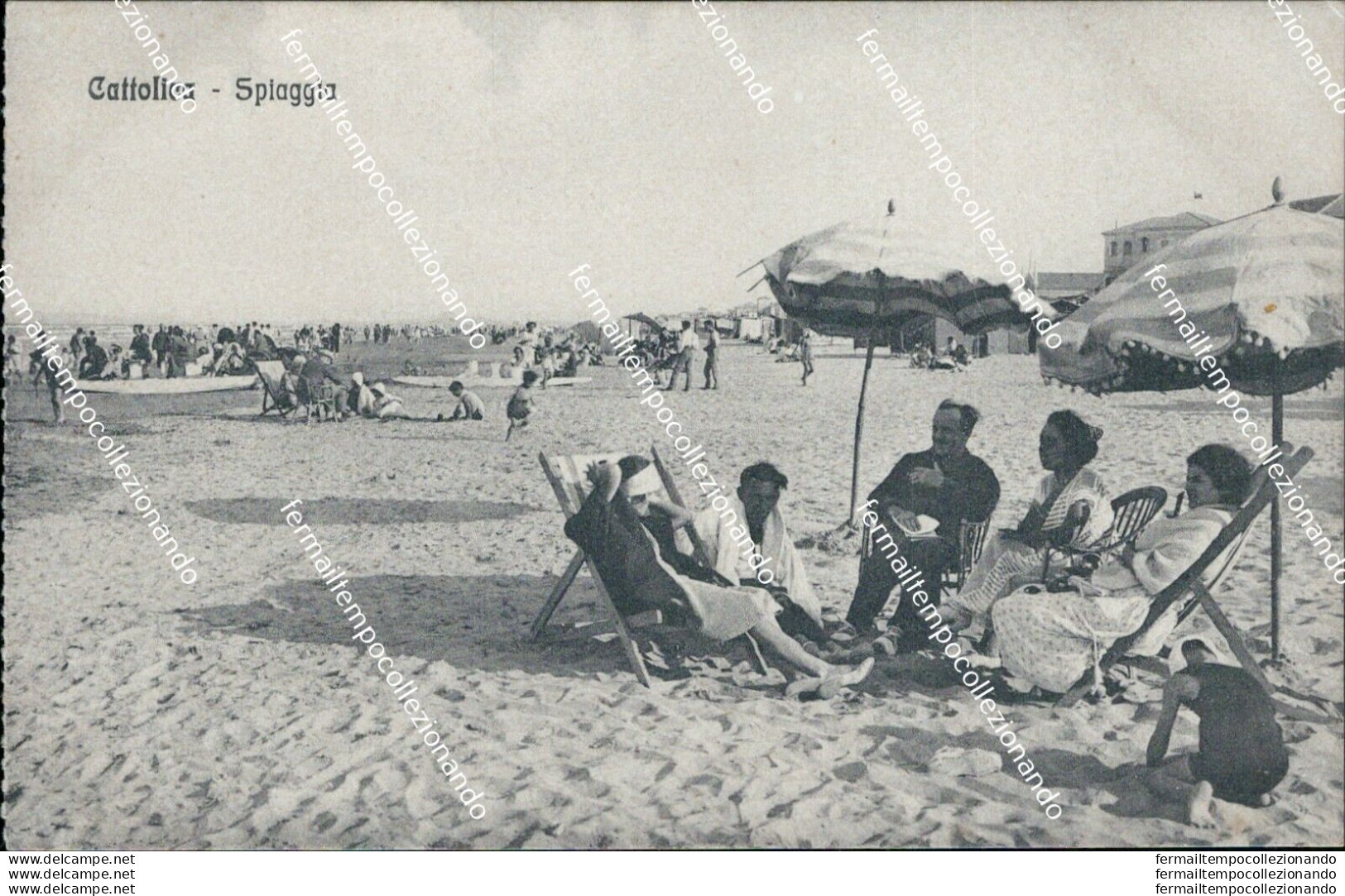 Ba130 Cartolina Cattolica Spiaggia Rimini Emilia Romagna Bagnanti - Rimini