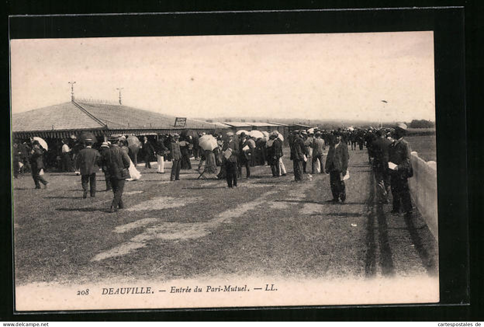 CPA Deauville, Entree Du Pari-Mutuel  - Deauville