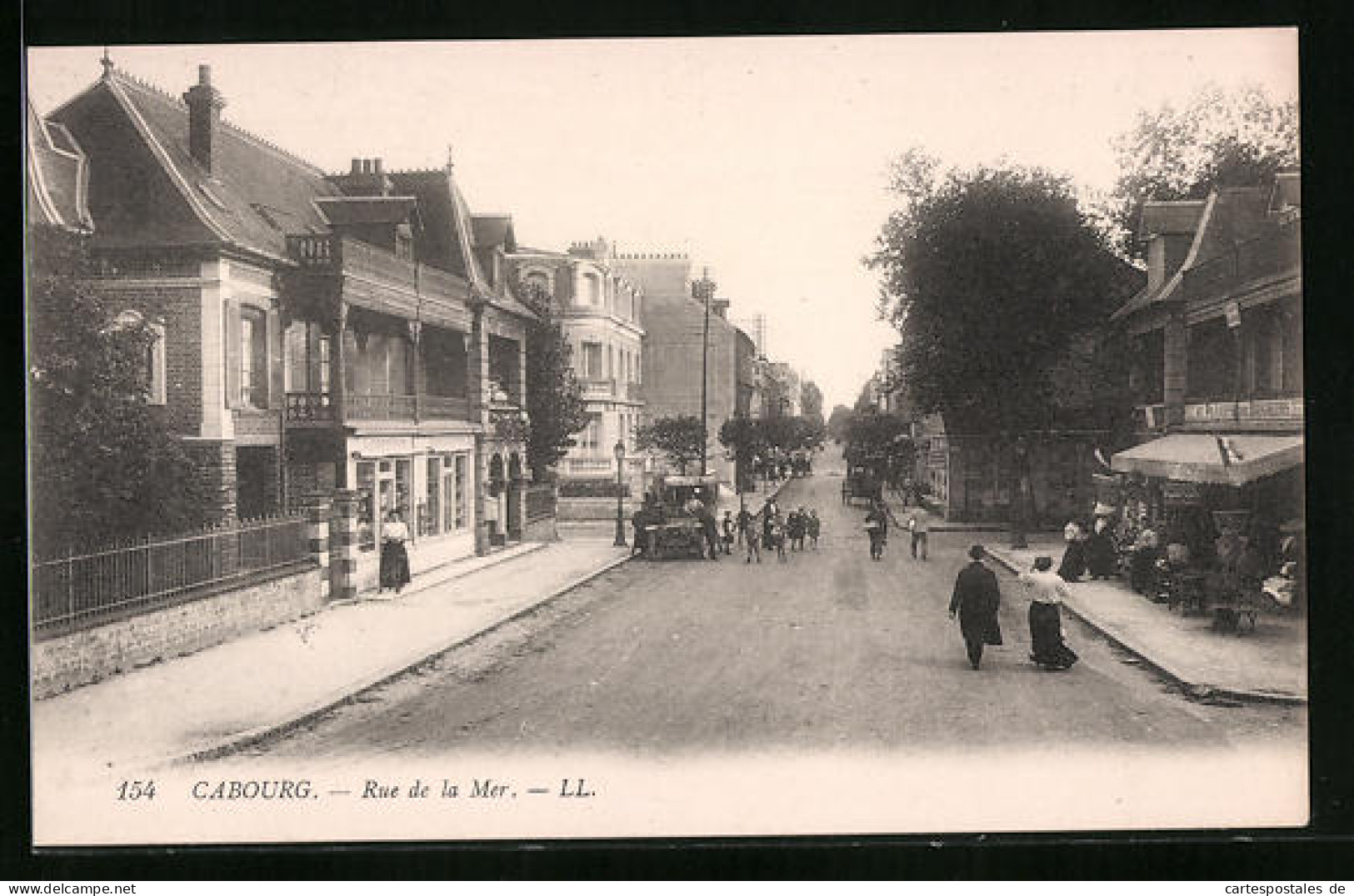 CPA Cabourg, Rue De La Mer  - Cabourg