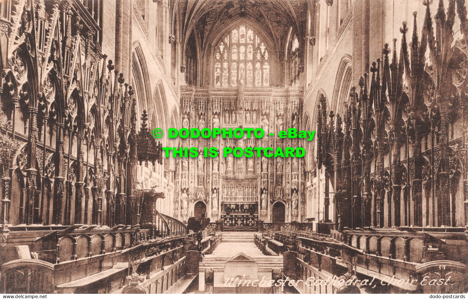 R501856 Winchester Cathedral. Choir East. F. Frith. No. 43680 - Monde