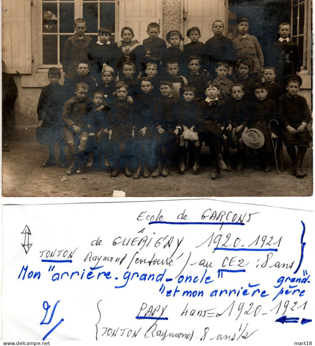 C.P.A. Photo - GUERIGNY (58) - Ecole De Garçons - 1920 - Groupe - - Guerigny