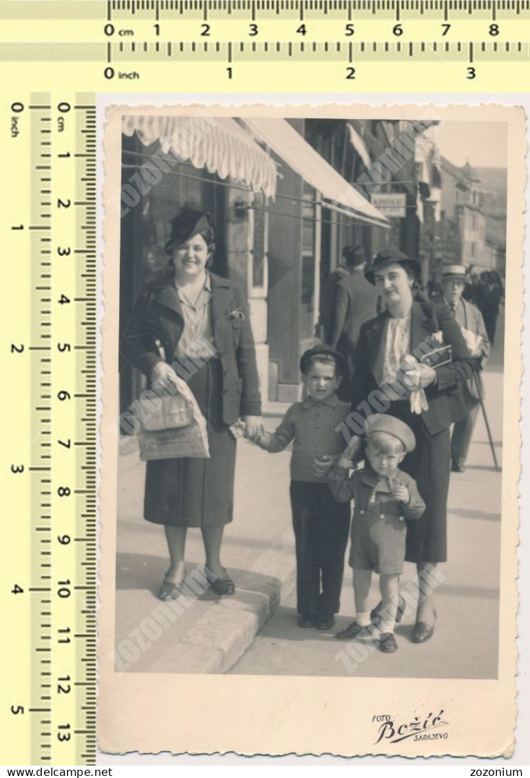 REAL PHOTO Women And Kids Boys Walking On Street Sarajevo Foto Bozic ORIGINAL VINTAGE SNAPSHOT - Personnes Anonymes