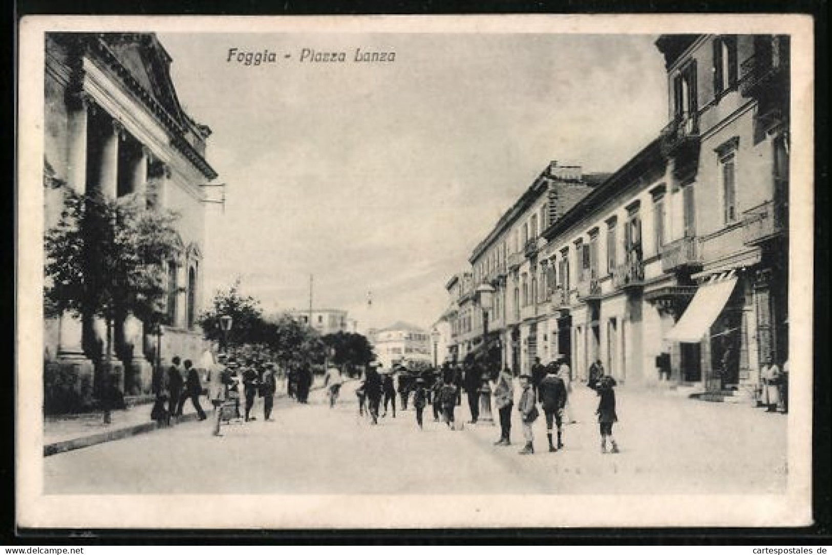 Cartolina Foggia, Piazza Lanza  - Foggia