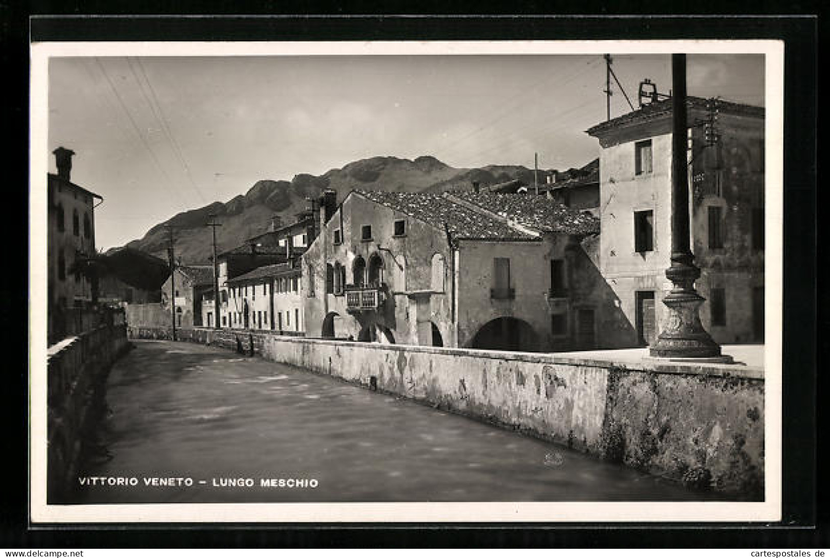 Cartolina Vittorio Veneto, Lungo Meschio  - Autres & Non Classés