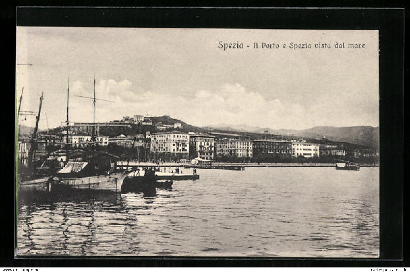 Cartolina Spezia, Il Porto E Spezia Vista Dal Mare  - La Spezia
