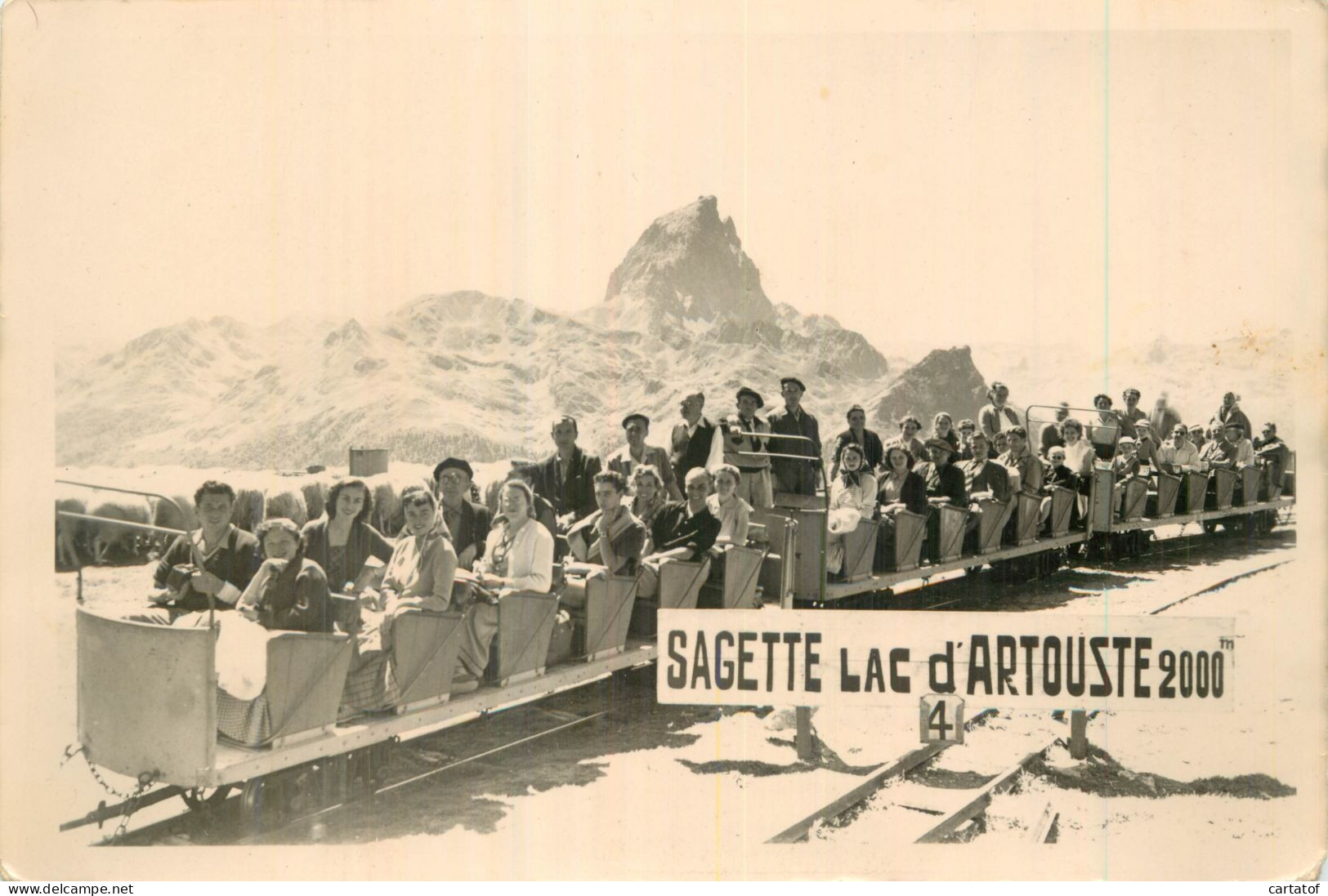 Photographie De L'arrivée Par Le Petit Train à 2000m SAGETTE LAC D'ARTOUSTE - Non Classificati