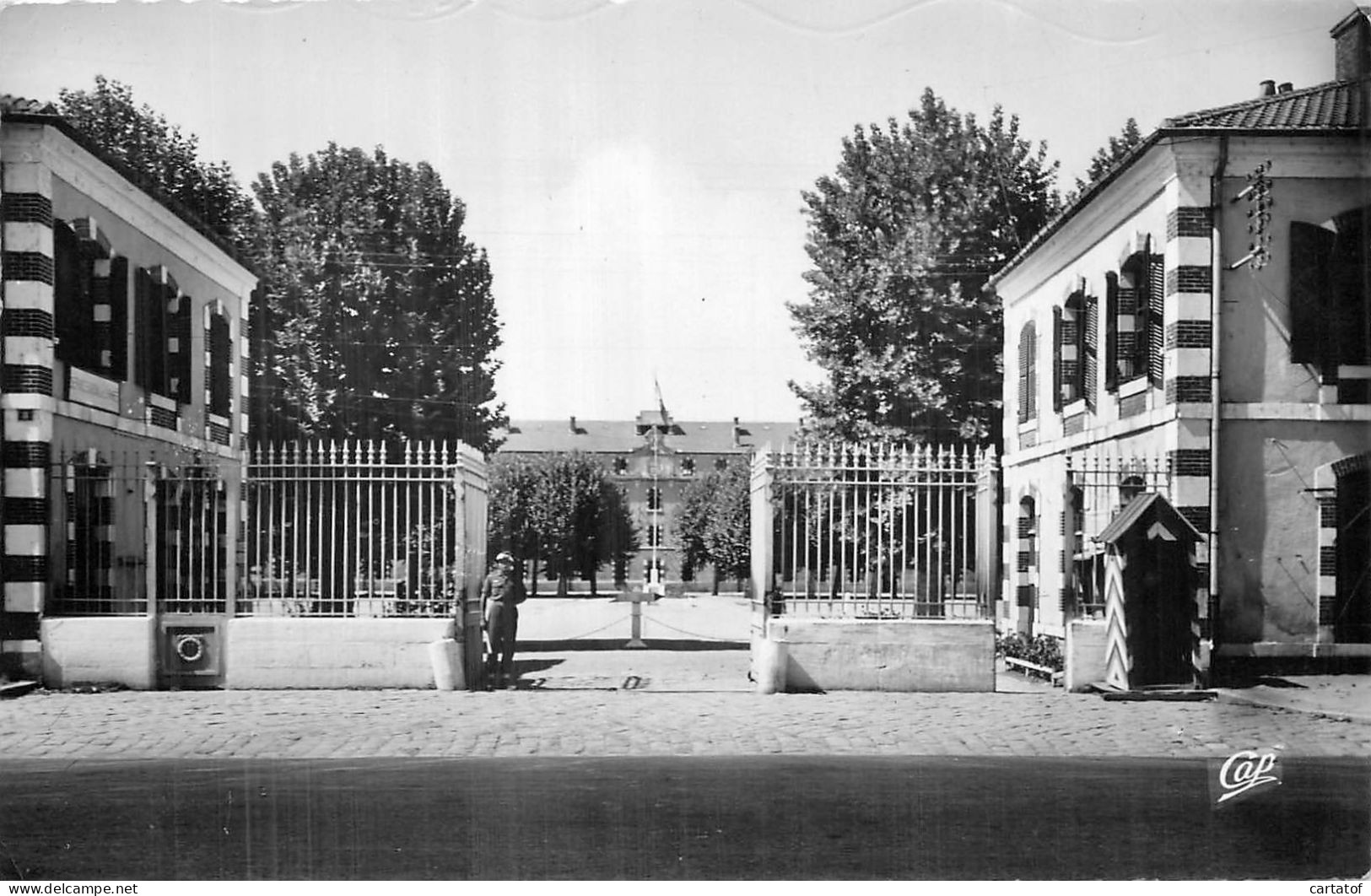 MONT DE MARSAN .  Caserne Bosquet - Mont De Marsan