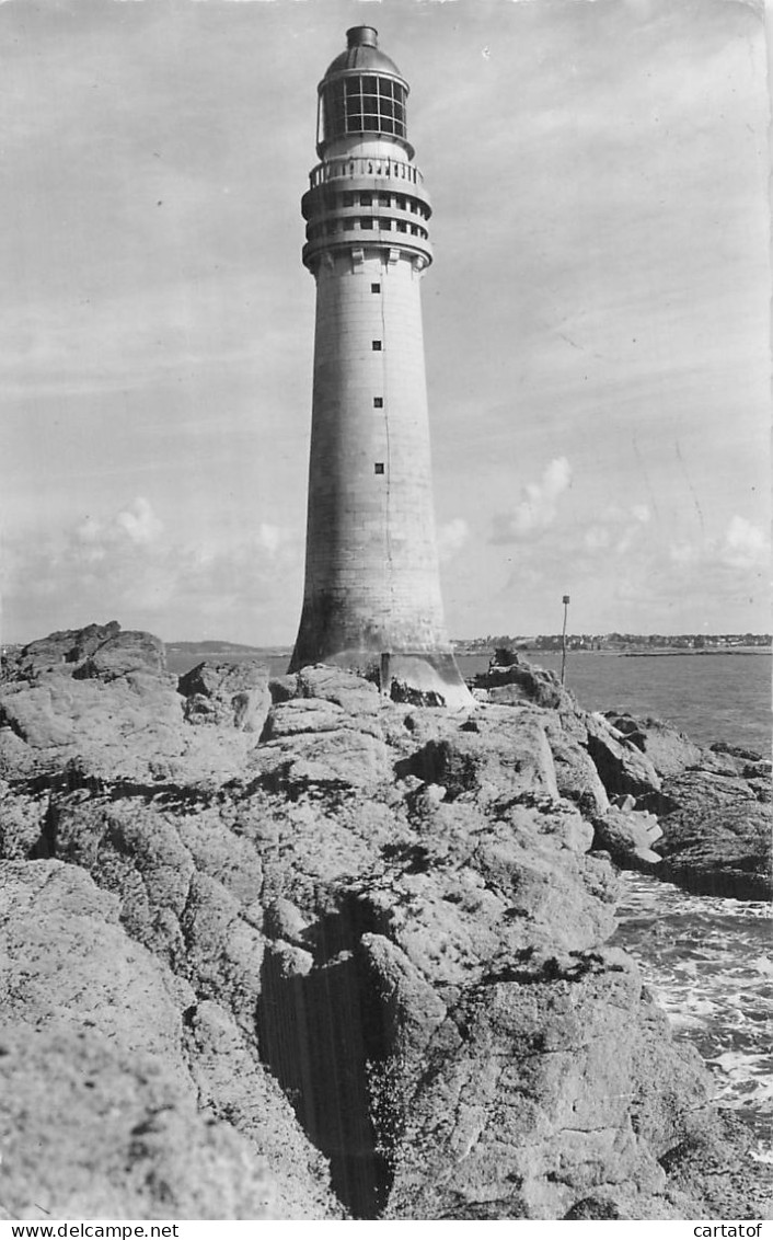 SAINT MALO . Près De L'Ile De Cézembre . Phare … - Saint Malo