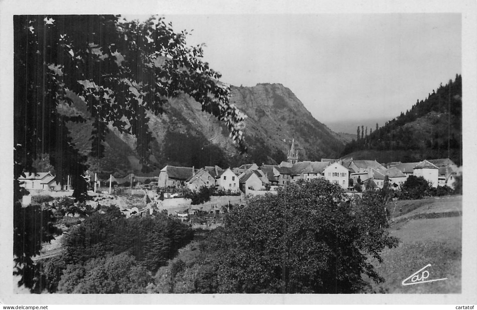 CORPS . Vue Générale . Le Mont Obiou Et Le Massif Du Dévoluy . - Corps