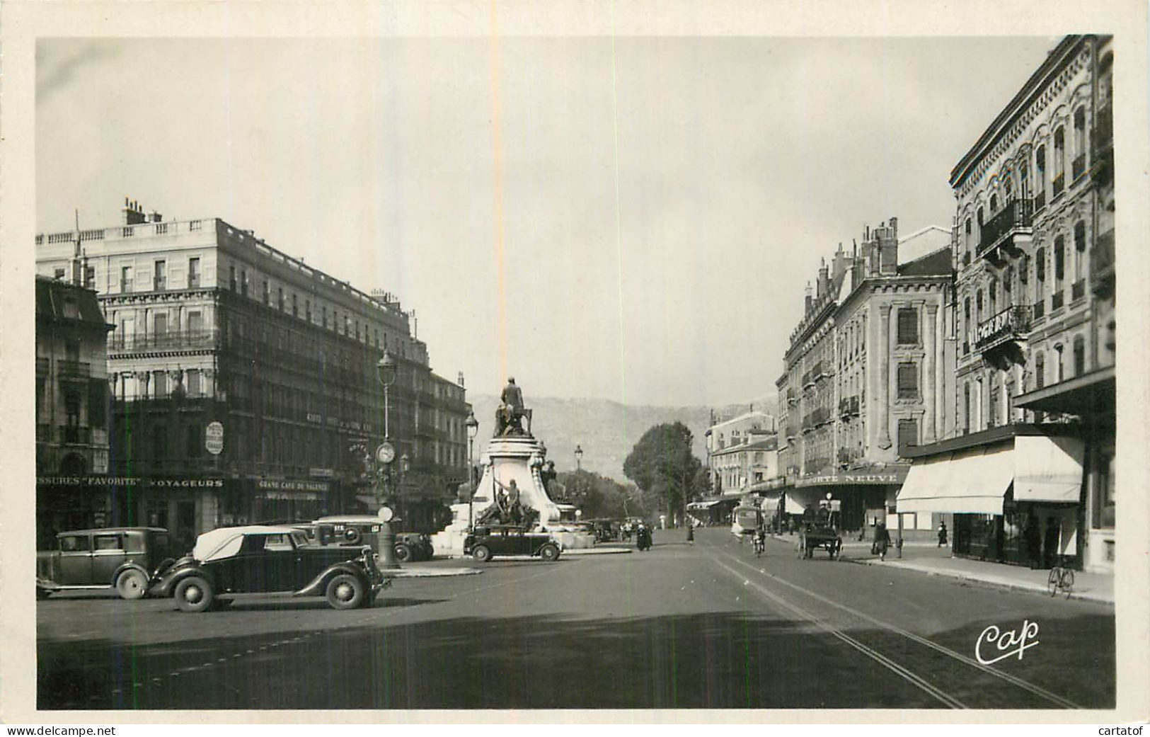 VALENCE . Place De La République - Valence