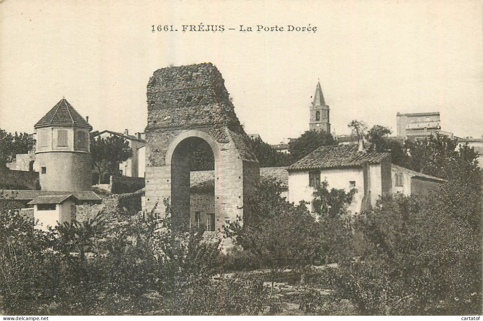 FREJUS .  La Porte Dorée - Frejus