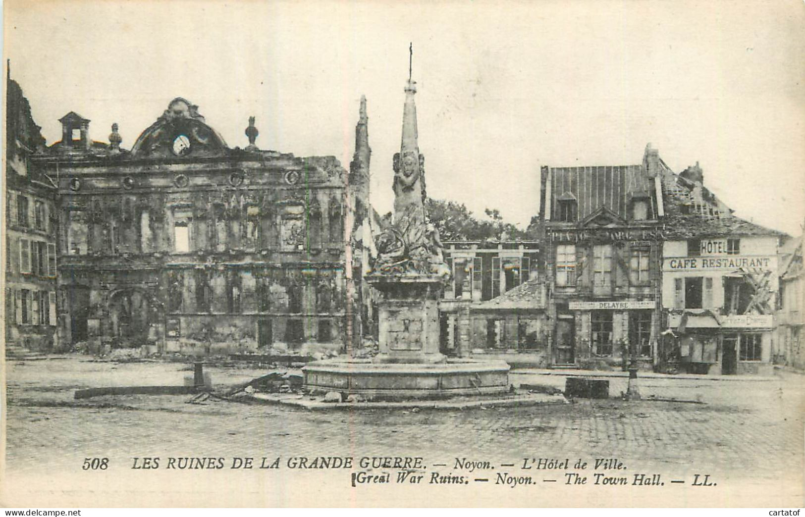 NOYON . Hôtel De Ville .  Ruines De La Grande Guerre - Noyon