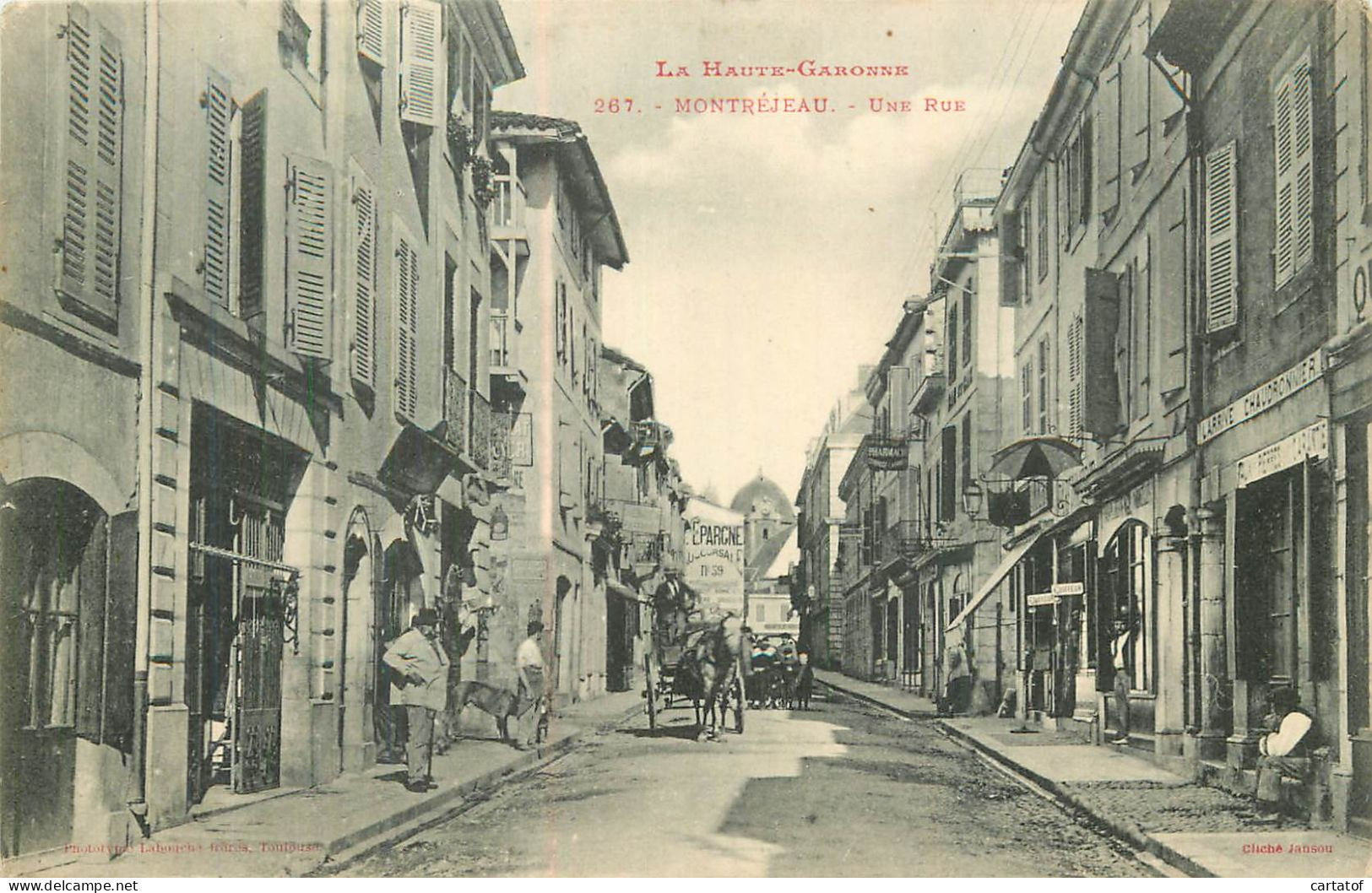 MONTREJEAU . Une Rue .  CPA Animée LABOUCHE FRERES TOULOUSE - Montréjeau