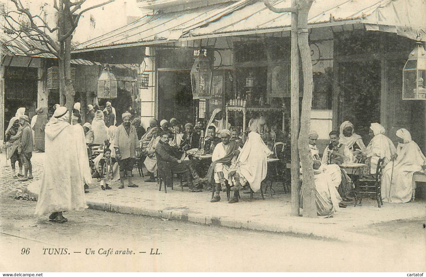 TUNIS . Un Café Arabe - Tunisie