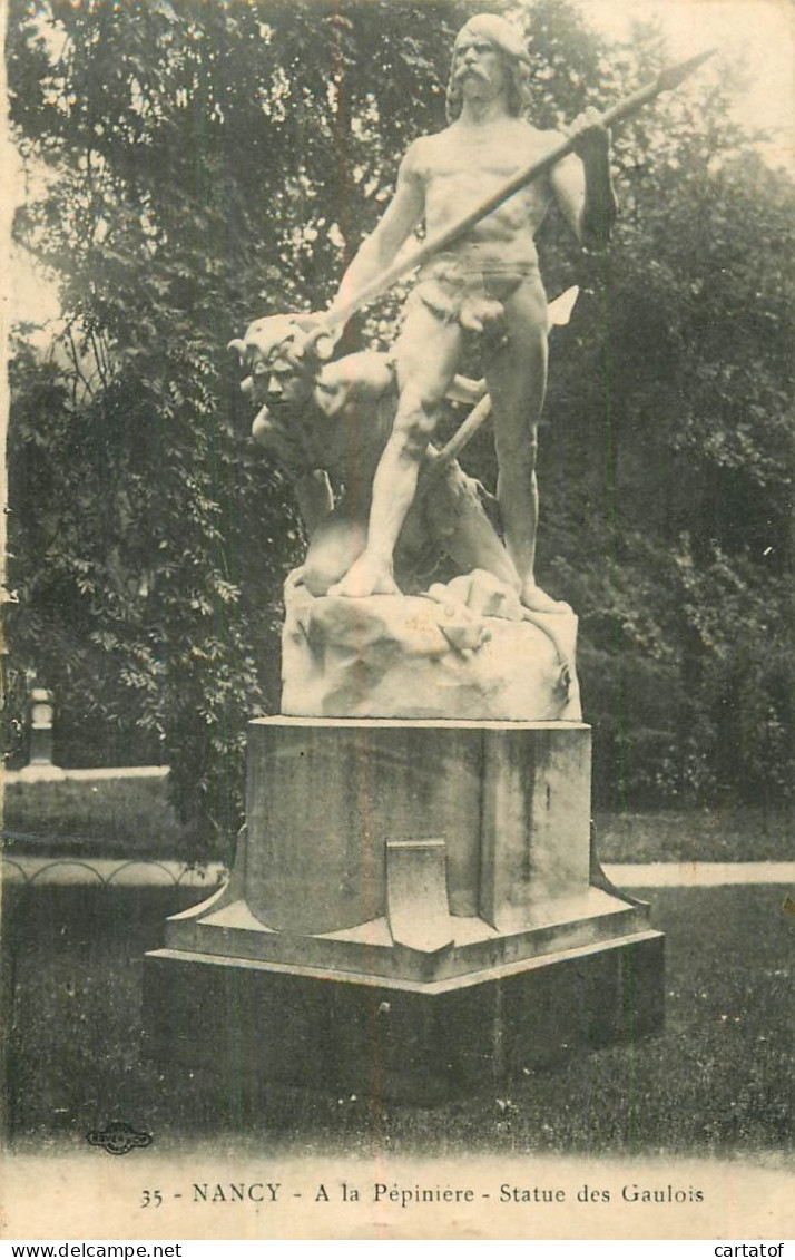 NANCY . A La Pépinière . Statue Des Gaulois . - Nancy