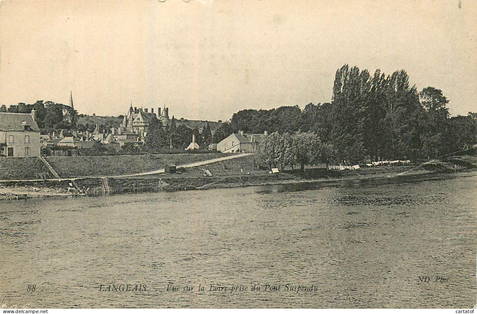 LANGEAIS . Vue Sur La Loire Prise Du Ont Suspendu - Langeais