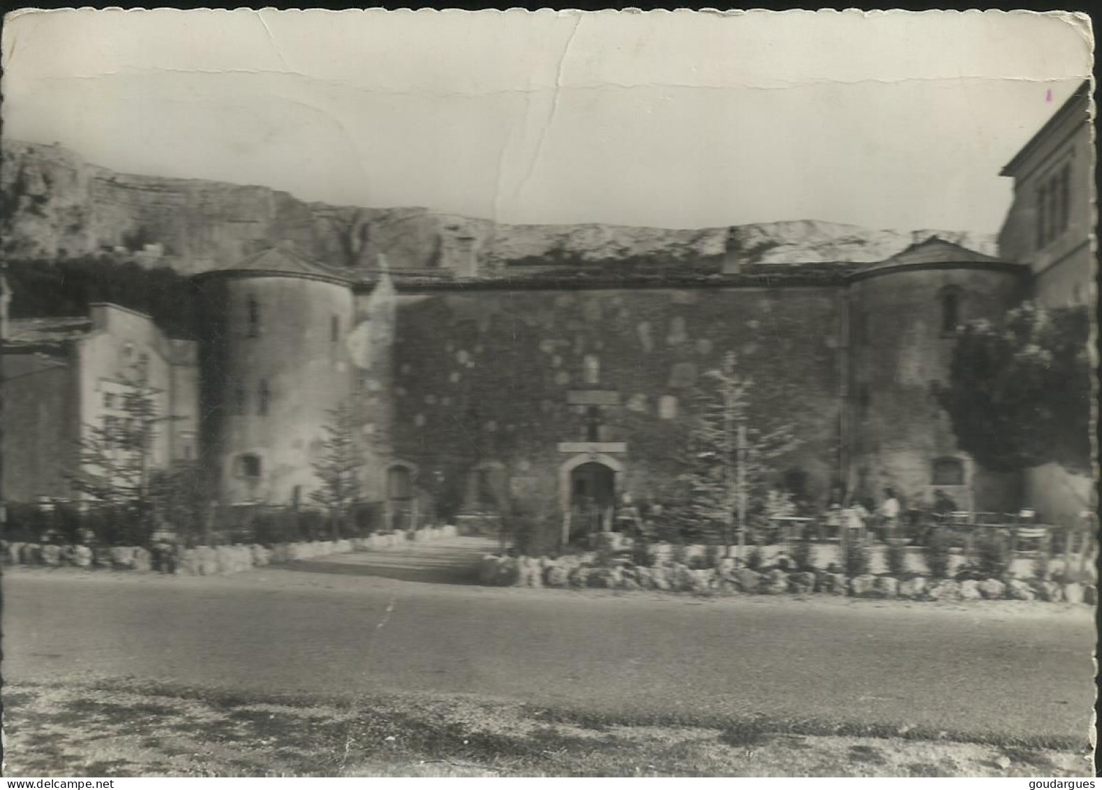 La Sainte-Baume - L'Hôtellerie Et La Grotte - (P) - Aups